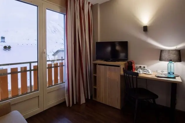 Üç Kişilik Oda (con balcon + vistas 3)