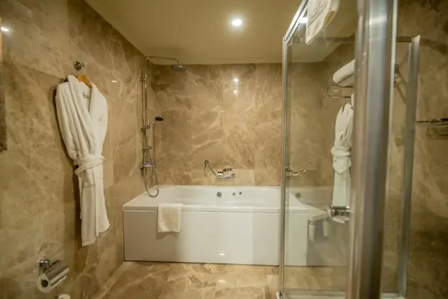 Suite Room