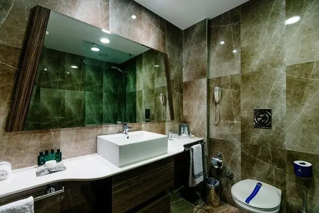 https://images.etstur.com/files/images/hotelImages/CYB/50068/l/Grand-Pasha-Nicosia-Hotel---Casino---Spa-Oda-328160.jpg
