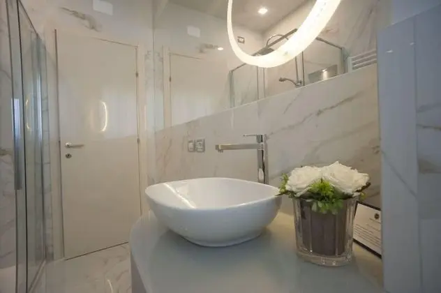 Büyük Yataklı Tek Kişilik Oda, 1 Çift Kişilik Yatak, Kısmi Deniz Manzaralı, Denize Bakan