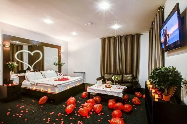 Luxury Tek Büyük veya İki Ayrı Yataklı Oda