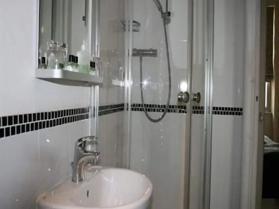Standard Tek Büyük Yataklı Oda, Banyolu/Duşlu