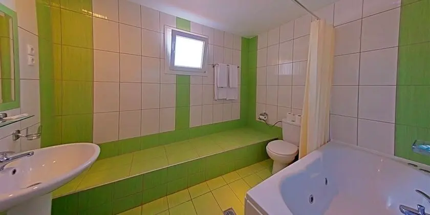 Superior Tek Büyük veya İki Ayrı Yataklı Oda