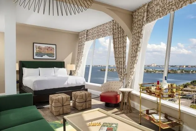 Çatı Katı Süiti (Penthouse)