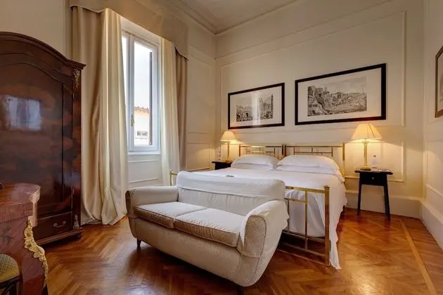 Superior Tek Büyük veya İki Ayrı Yataklı Oda