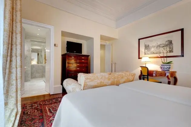 Superior Tek Büyük veya İki Ayrı Yataklı Oda