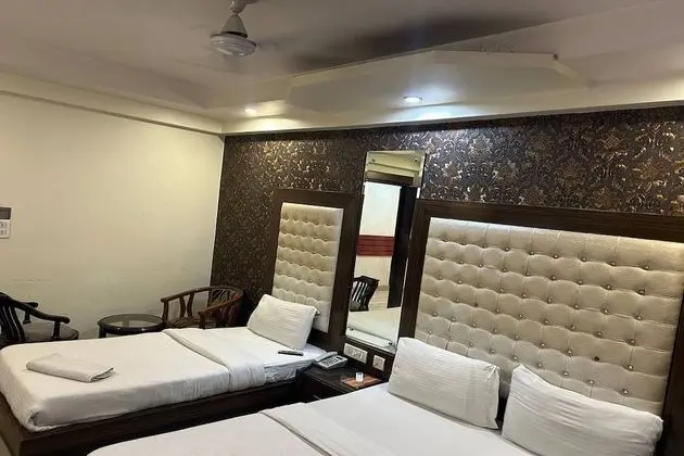 Deluxe Üç Kişilik Oda