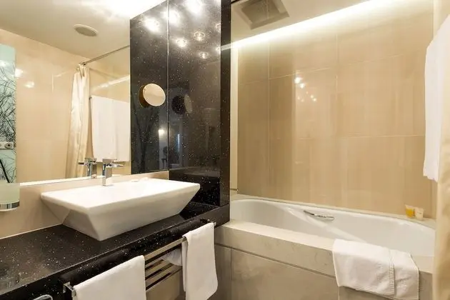 Deluxe Oda, Sigara İçilmez, Şehir Manzaralı
