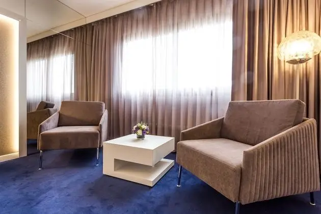 Deluxe Oda, Sigara İçilmez, Şehir Manzaralı