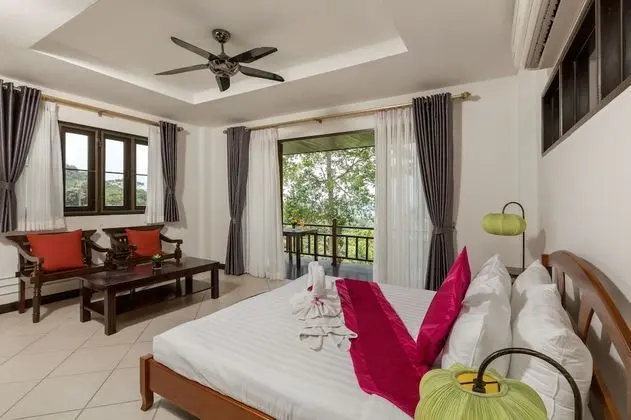 6 Bedrooms with Private Pool Villa