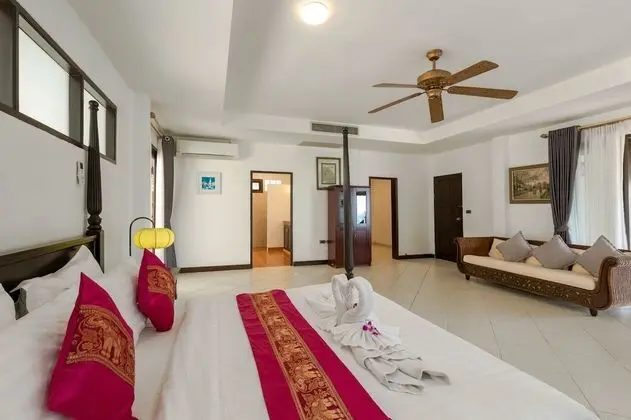 6 Bedrooms with Private Pool Villa