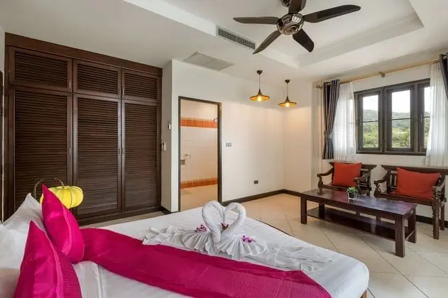 6 Bedrooms with Private Pool Villa