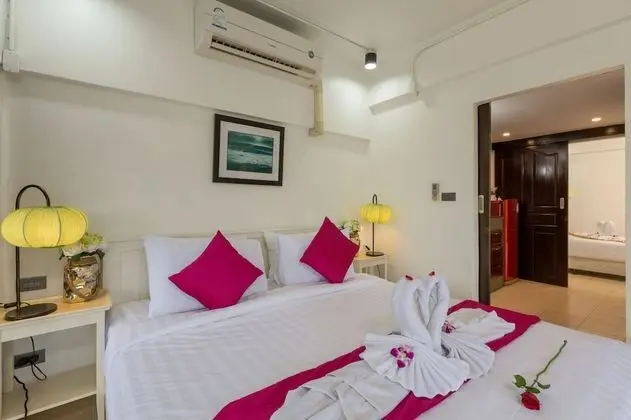 6 Bedrooms with Private Pool Villa