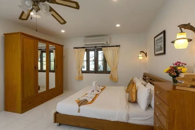 6 Bedrooms with Private Pool Villa