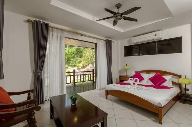 6 Bedrooms with Private Pool Villa