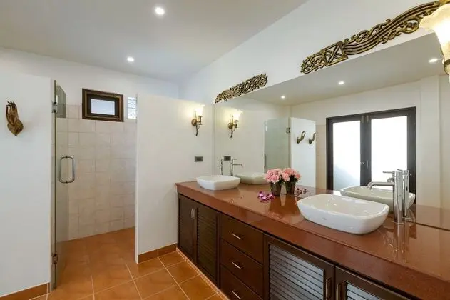 6 Bedrooms with Private Pool Villa