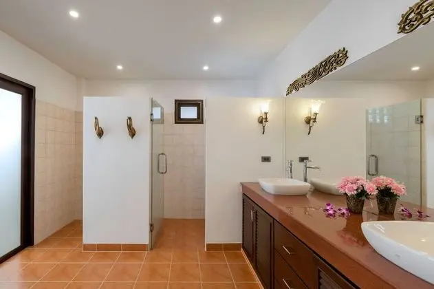 6 Bedrooms with Private Pool Villa