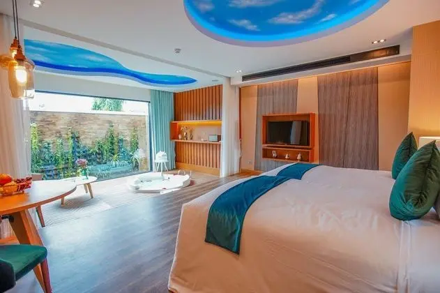 Jacuzzi Suite