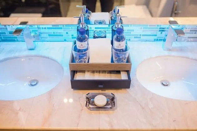 Jacuzzi Suite
