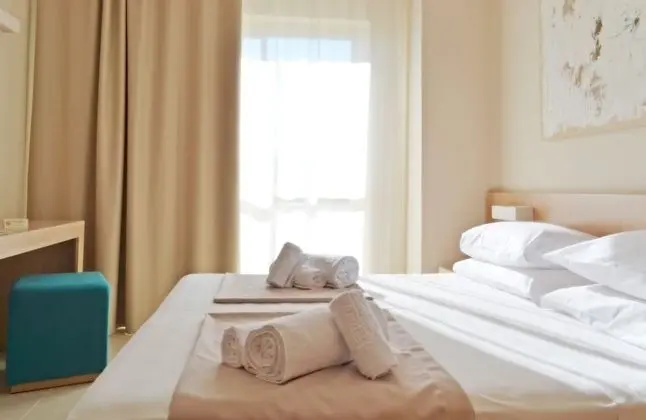 Deluxe Tek Büyük veya İki Ayrı Yataklı Oda