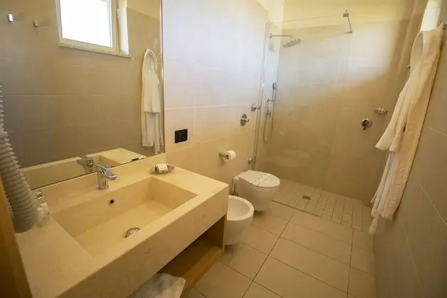 Deluxe Üç Kişilik Oda