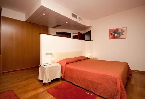 Standard Tek Büyük veya İki Ayrı Yataklı Oda