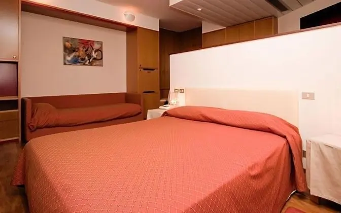 Standard Üç Kişilik Oda