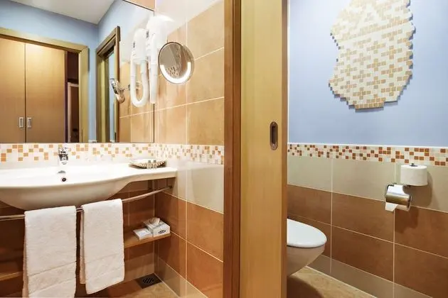 Standard Tek Büyük veya İki Ayrı Yataklı Oda, Balkon