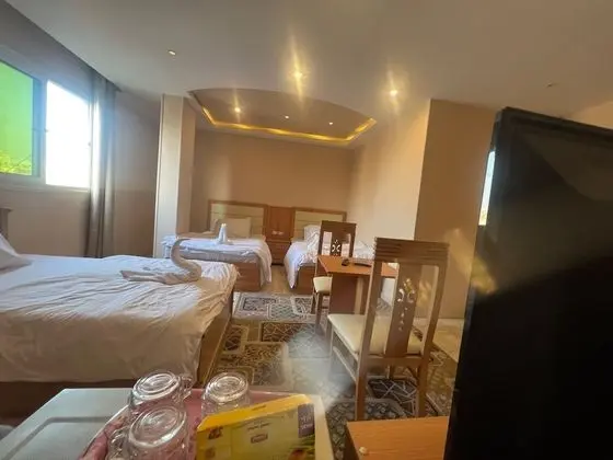 Üç Kişilik Oda