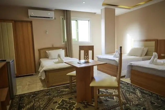 Üç Kişilik Oda