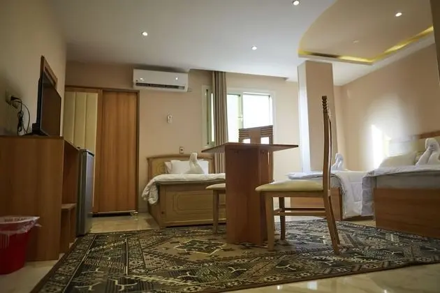 Üç Kişilik Oda