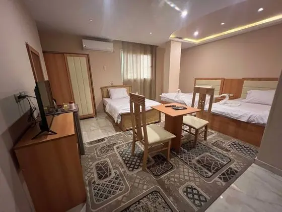 Üç Kişilik Oda