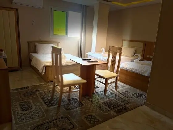 Üç Kişilik Oda