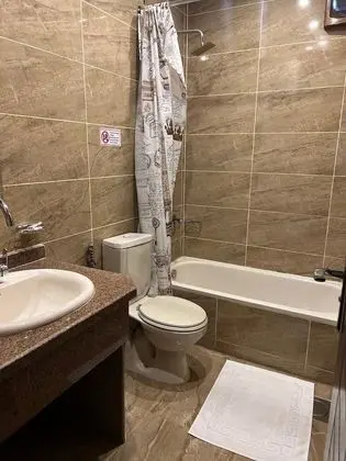 Üç Kişilik Oda