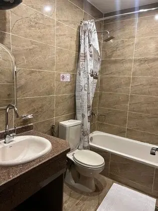 Üç Kişilik Oda