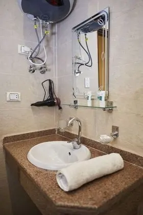Üç Kişilik Oda