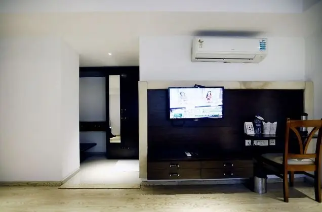 Superior Tek Büyük Yataklı Oda, Buzdolabı, Şehir Manzaralı