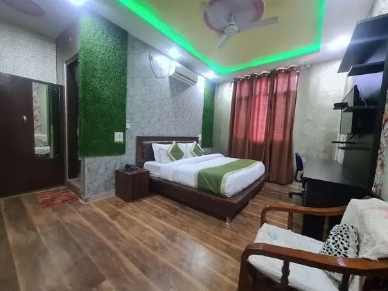 Deluxe Tek Büyük Yataklı Oda, 1 Çift Kişilik Yatak, Sigara İçilmez