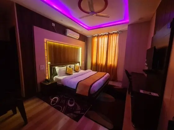 Deluxe Tek Büyük Yataklı Oda, 1 Çift Kişilik Yatak, Sigara İçilmez