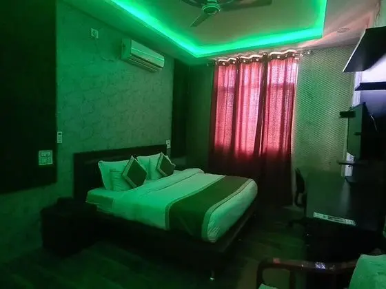 Deluxe Tek Büyük Yataklı Oda, 1 Çift Kişilik Yatak, Sigara İçilmez