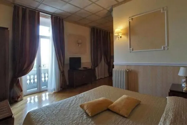 Tek Büyük veya İki Ayrı Yataklı Oda