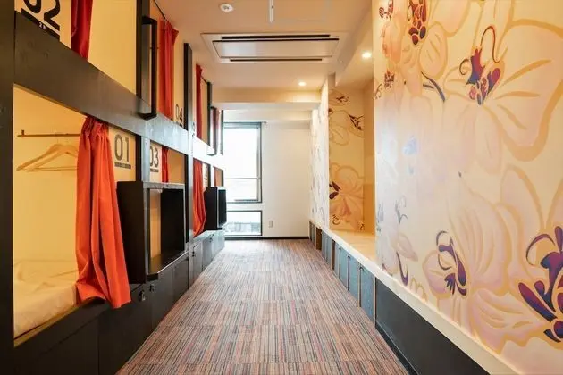 Basic Ortak Ranzalı Oda, Sadece kadınlar için, Sigara İçilmez, Ortak Banyo