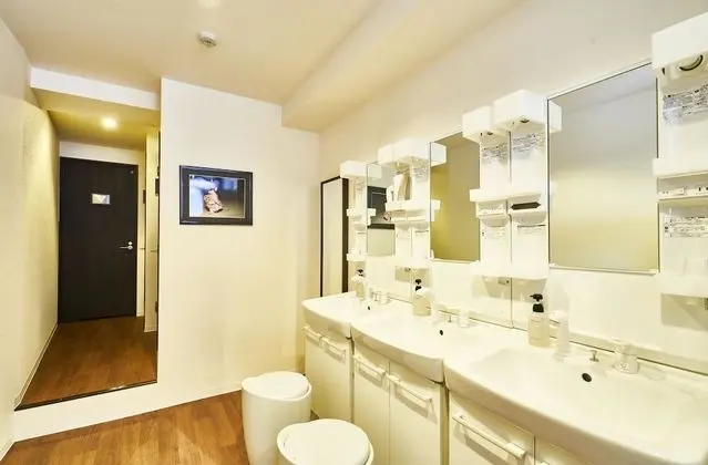 Basic Ortak Ranzalı Oda, Sadece kadınlar için, Sigara İçilmez, Ortak Banyo