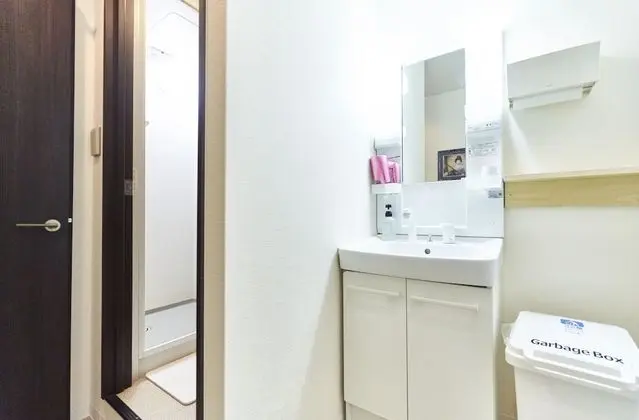 Basic Ortak Ranzalı Oda, Sadece kadınlar için, Sigara İçilmez, Ortak Banyo