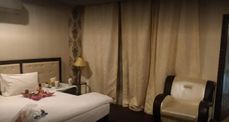 Deluxe Tek Büyük veya İki Ayrı Yataklı Oda