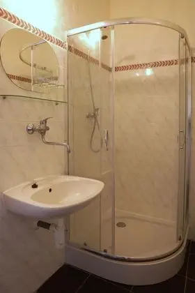 Classic Tek Büyük Yataklı Oda