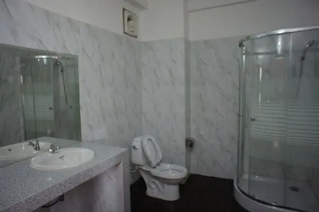Tek Büyük Yataklı Oda, Balkon