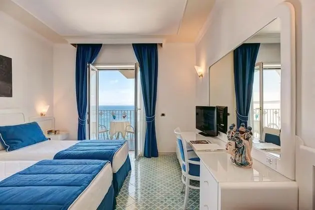 Premium Oda, Kısmi Deniz Manzaralı