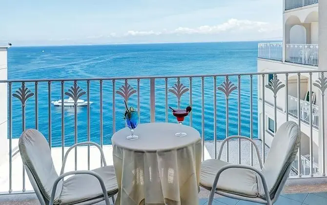 Premium Oda, Kısmi Deniz Manzaralı