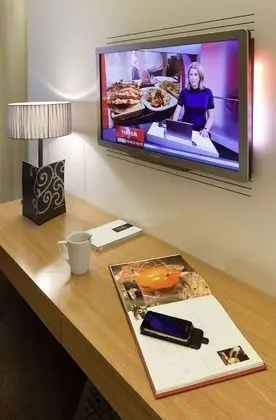 Deluxe Tek Büyük Yataklı Oda, 1 Çift Kişilik Yatak, Havuz Manzaralı